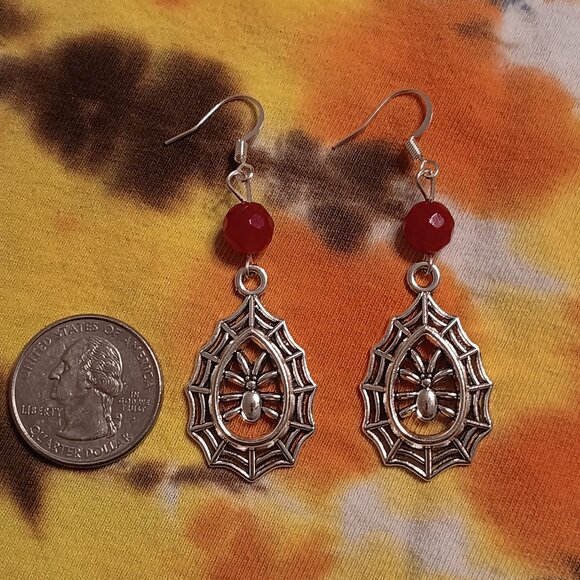 Handmade Spider Web Earrings - Picture 2 of 3
